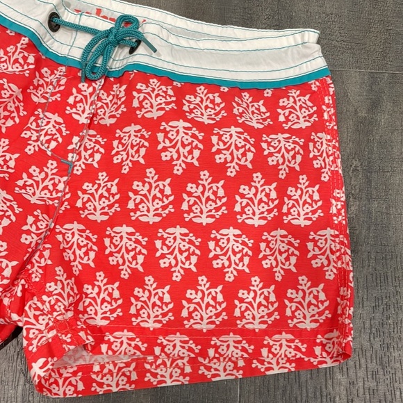 Boden Johnnie b Board Shorts - Picture 2 of 6